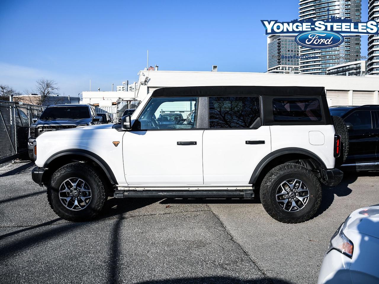 2023 Ford Bronco BADLANDS 4 DOOR ADVANCED 4X4 Photo