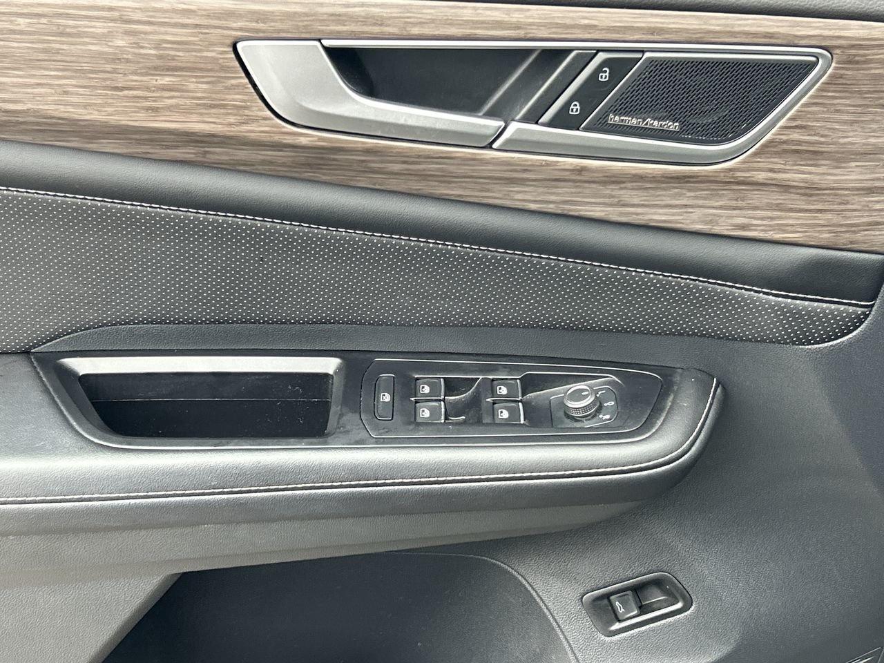 2024 Volkswagen Atlas Highline 2.0 TSI 4MOTION Leather  Sunroof  Alloy W Photo