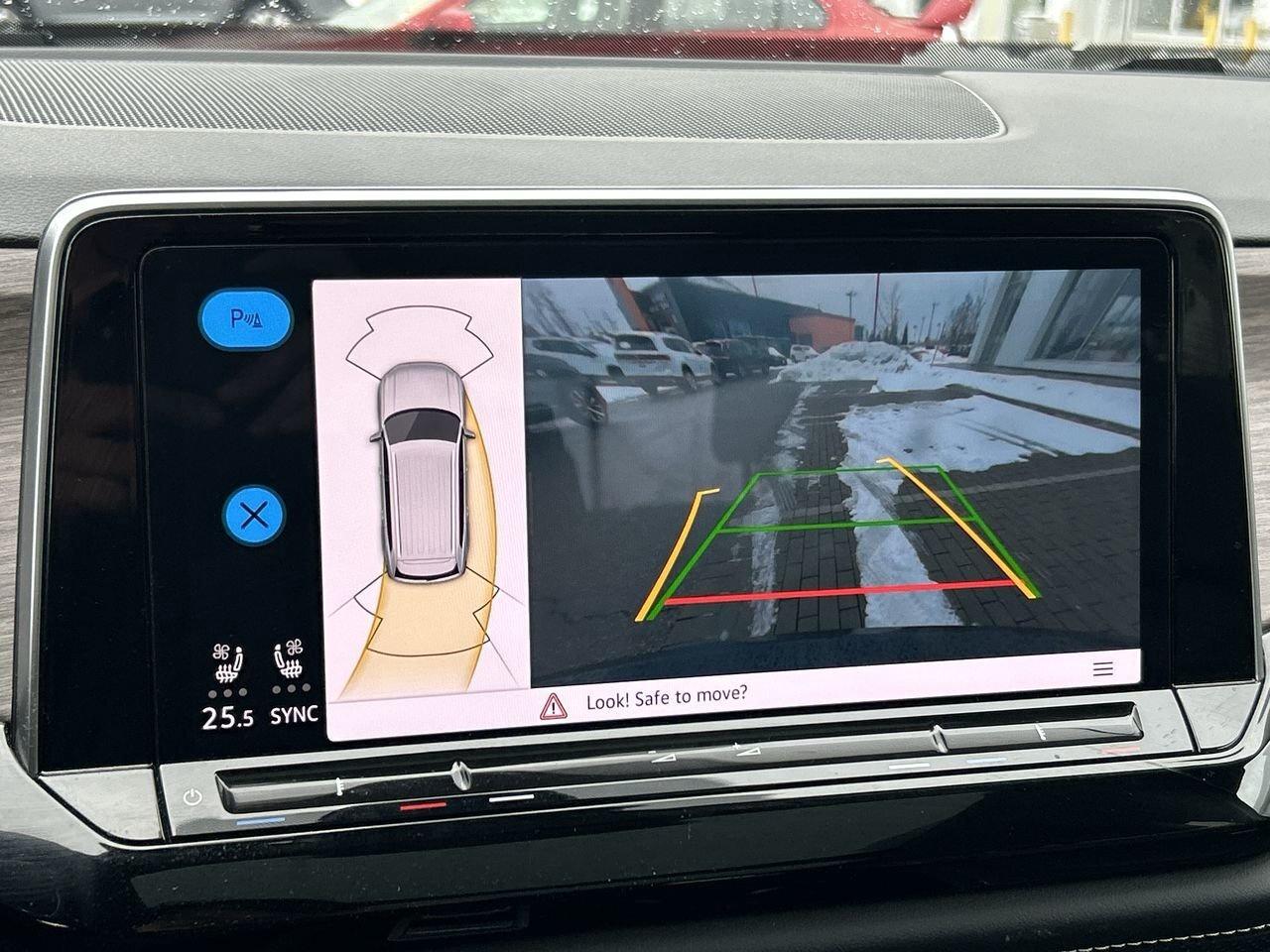 2024 Volkswagen Atlas Highline 2.0 TSI 4MOTION Leather  Sunroof  Alloy W Photo