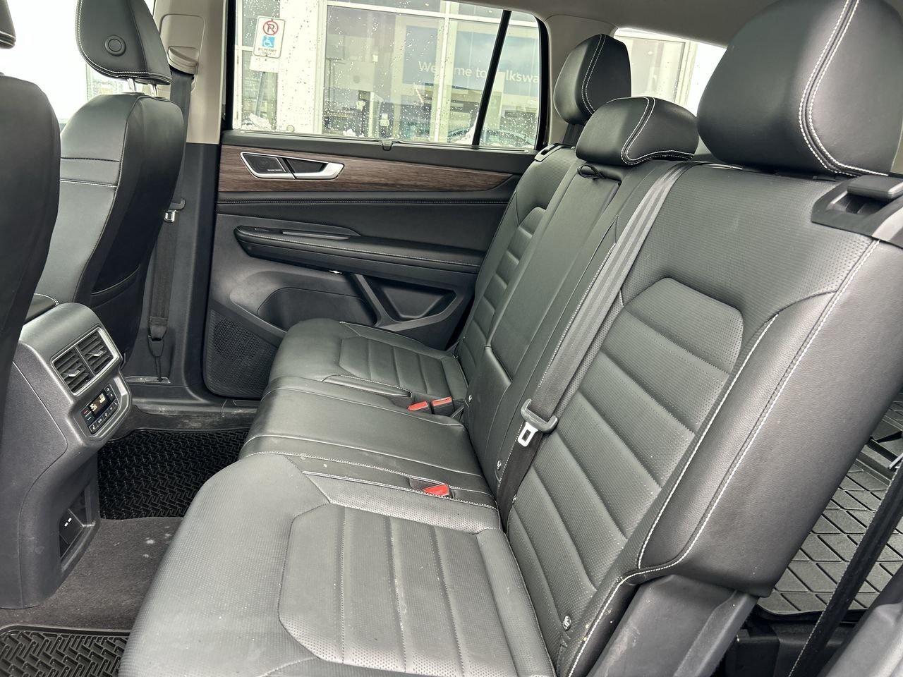 2024 Volkswagen Atlas Highline 2.0 TSI 4MOTION Leather  Sunroof  Alloy W Photo