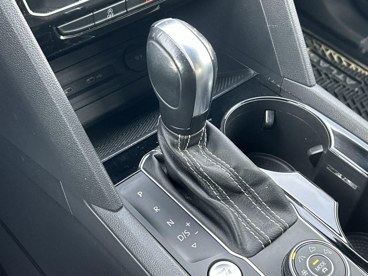 2021 Volkswagen Atlas Cross Sport Highline 2.0T 8sp at w/Tip 4MOTION Leather Seats Photo