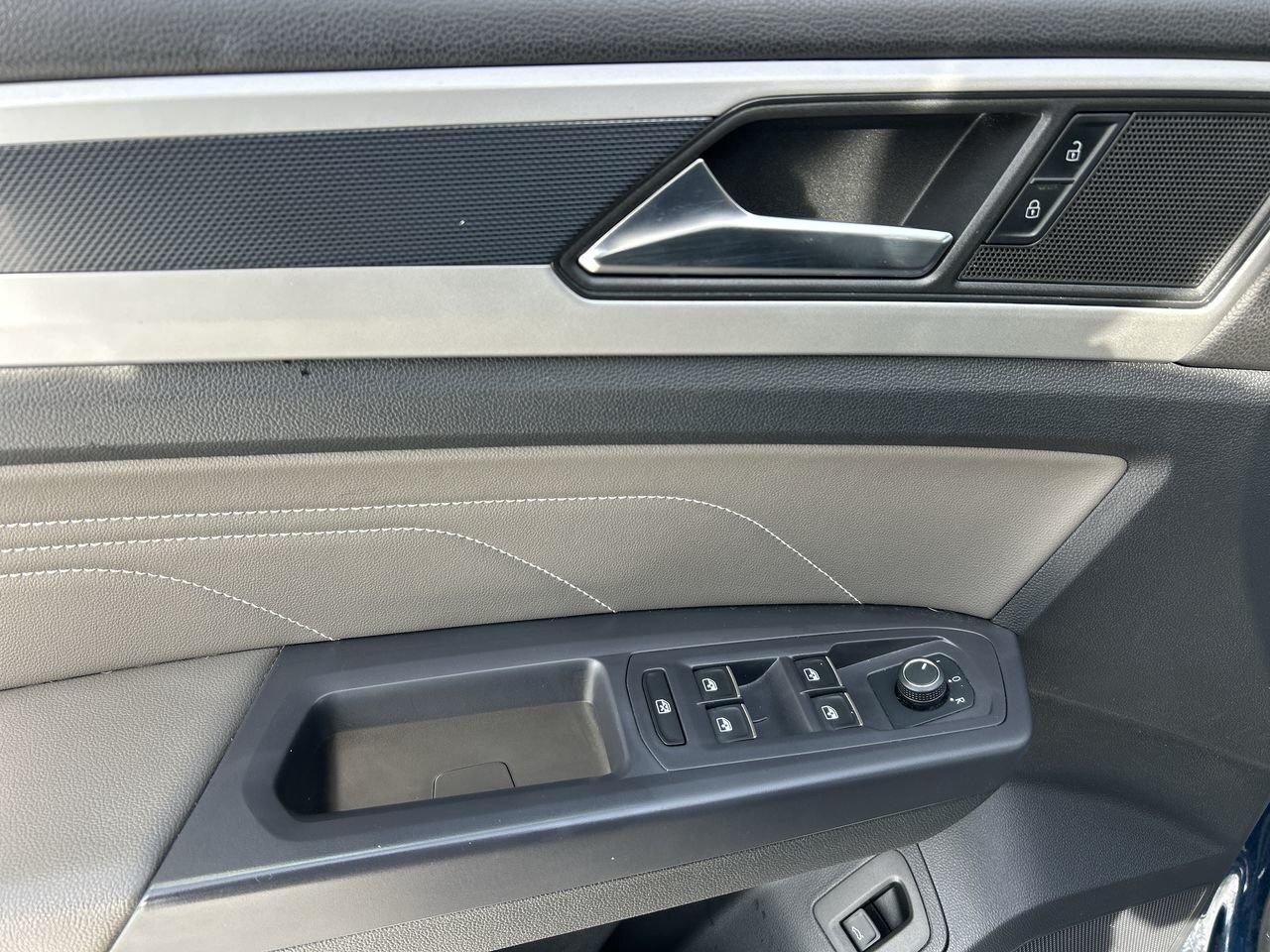 2021 Volkswagen Atlas Cross Sport Highline 2.0T 8sp at w/Tip 4MOTION Leather Seats Photo