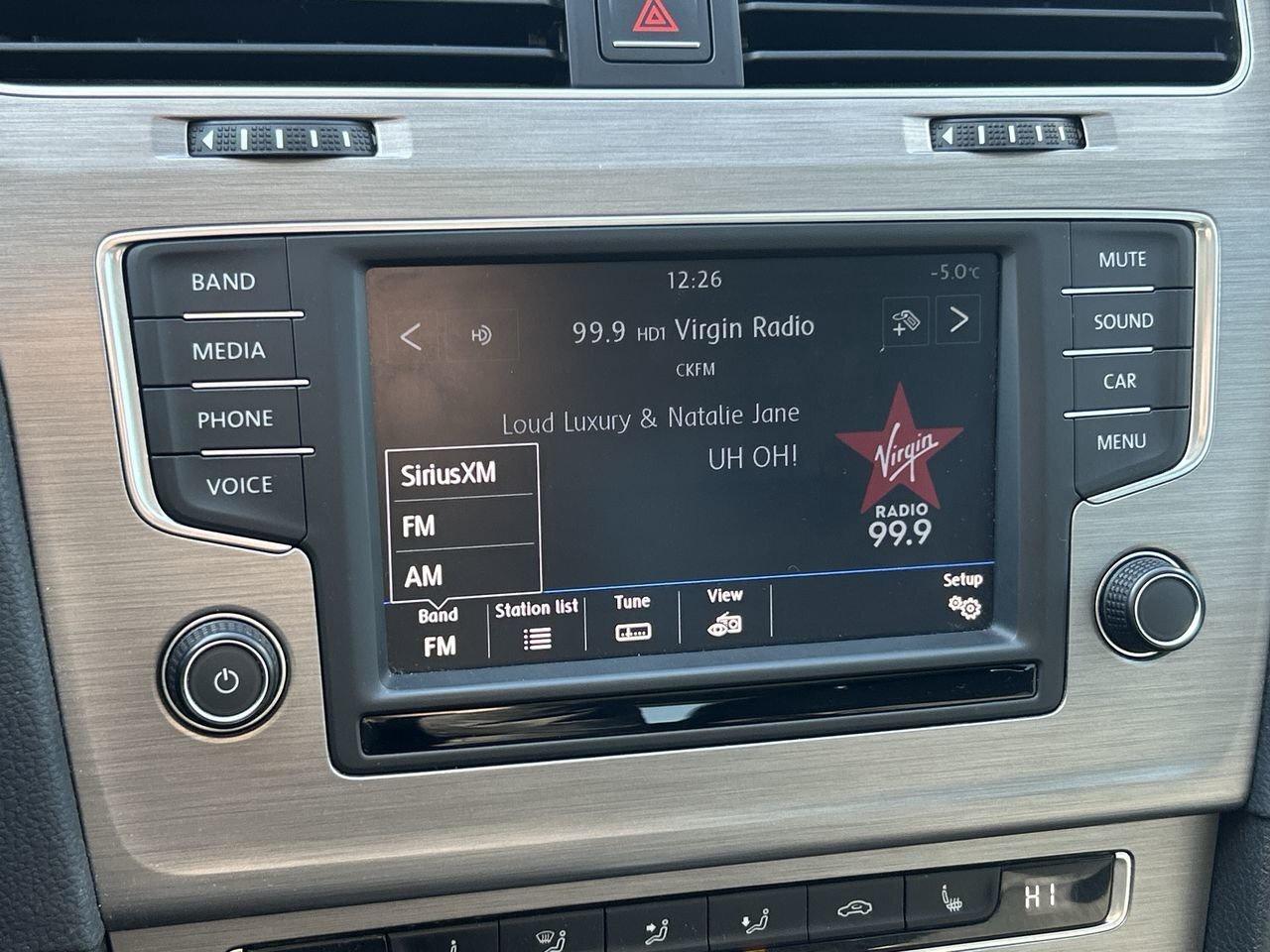 2017 Volkswagen Golf 5-Dr 1.8T Comfortline 6sp at w/Tip Keyless Start Photo