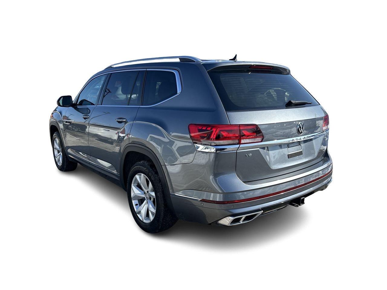2023 Volkswagen Atlas Execline 3.6L 8sp at w/Tip 4MOTION Sunroof  Alloy Photo