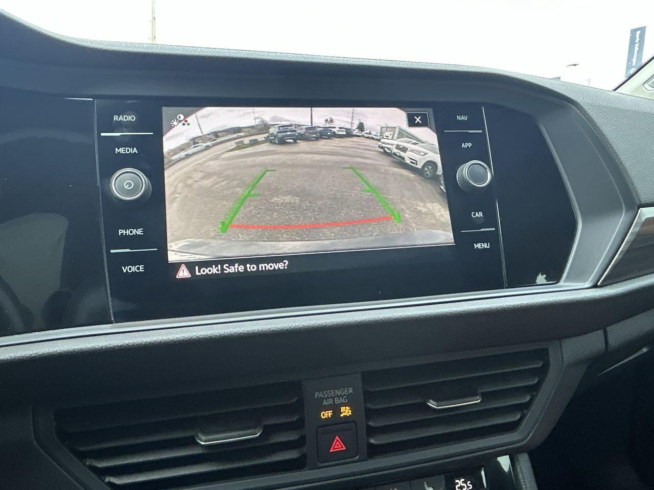 2022 Volkswagen Jetta Highline 1.5 T 8Sp at w/Tip Leather Seats  Alloy W Photo