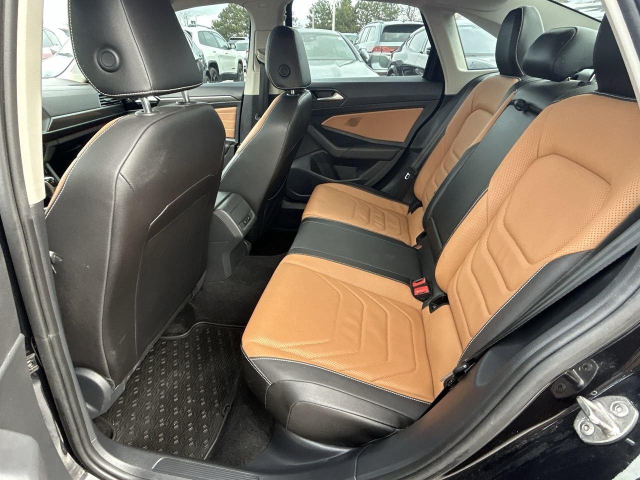 2022 Volkswagen Jetta Highline 1.5 T 8Sp at w/Tip Leather Seats  Alloy W Photo