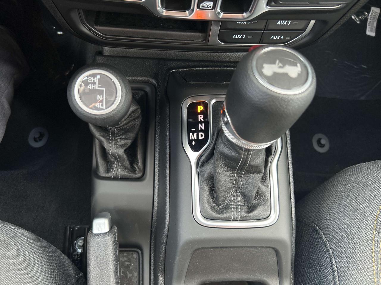 2025 Jeep Wrangler 4-Door Sahara Photo