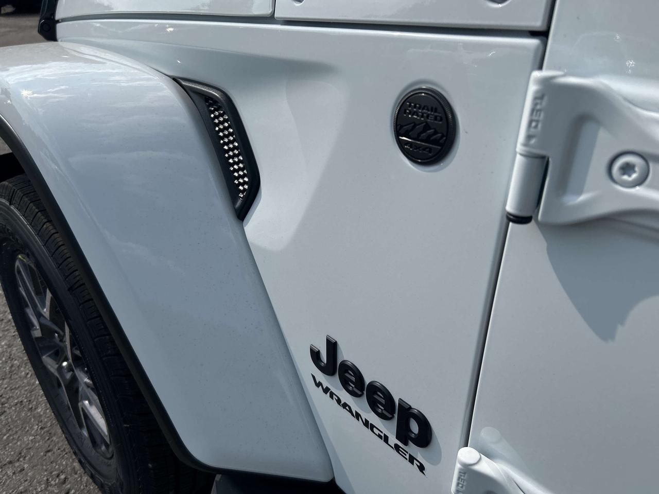 2025 Jeep Wrangler 4-Door Sahara Photo