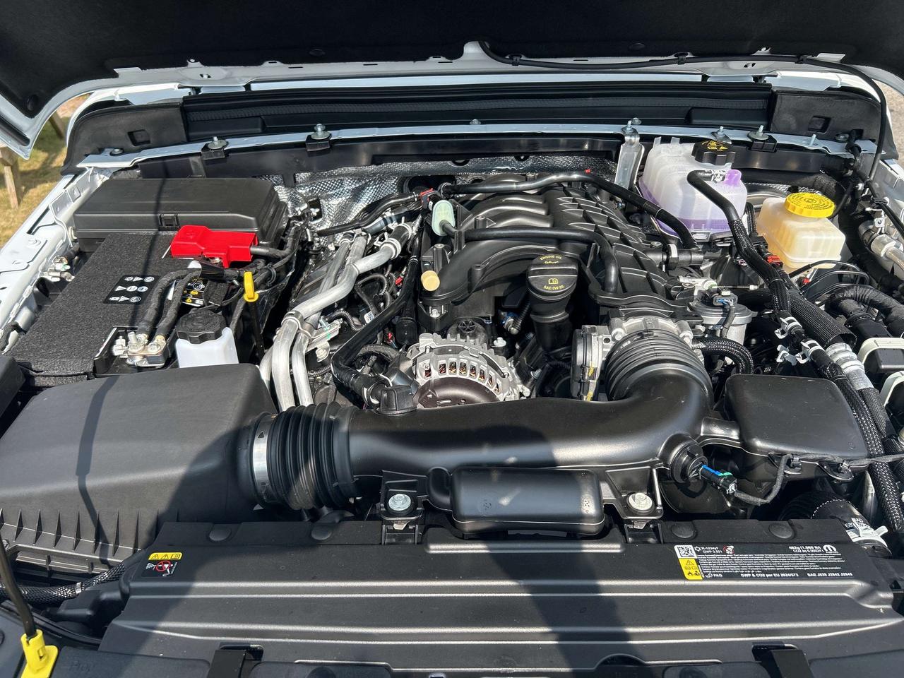 2025 Jeep Wrangler 4-Door Sahara Photo