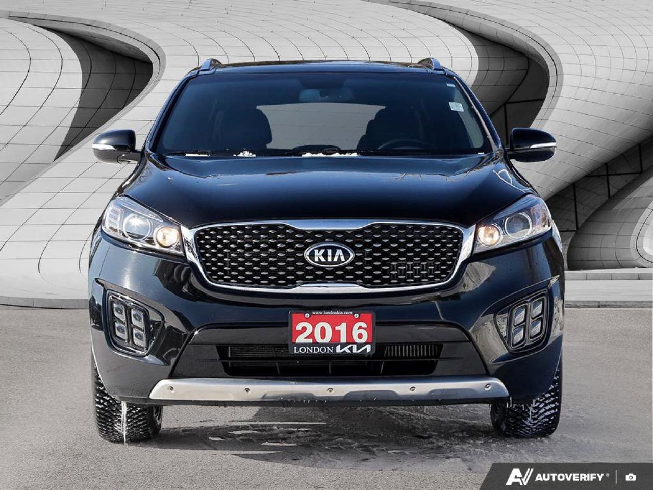 2016 Kia Sorento 2.0L Turbo SX Photo