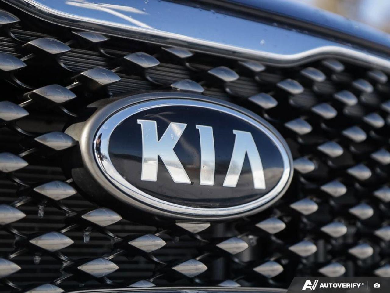 2016 Kia Sorento 2.0L Turbo SX Photo