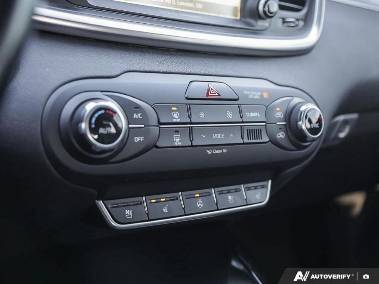 2016 Kia Sorento 2.0L Turbo SX Photo