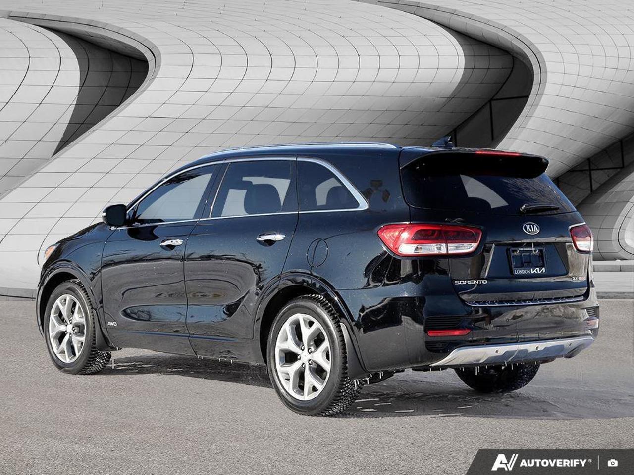 2016 Kia Sorento 2.0L Turbo SX Photo3