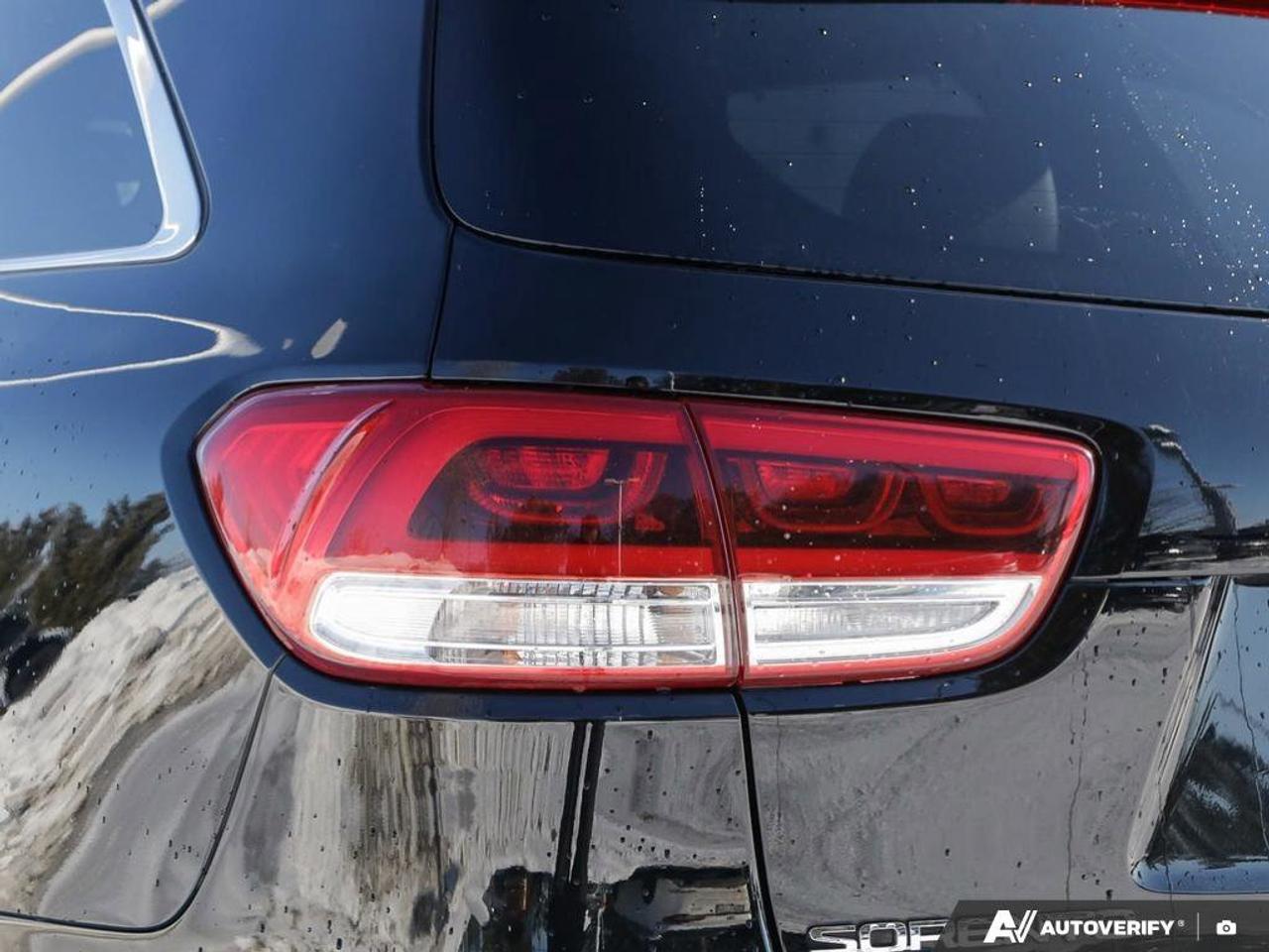 2016 Kia Sorento 2.0L Turbo SX Photo