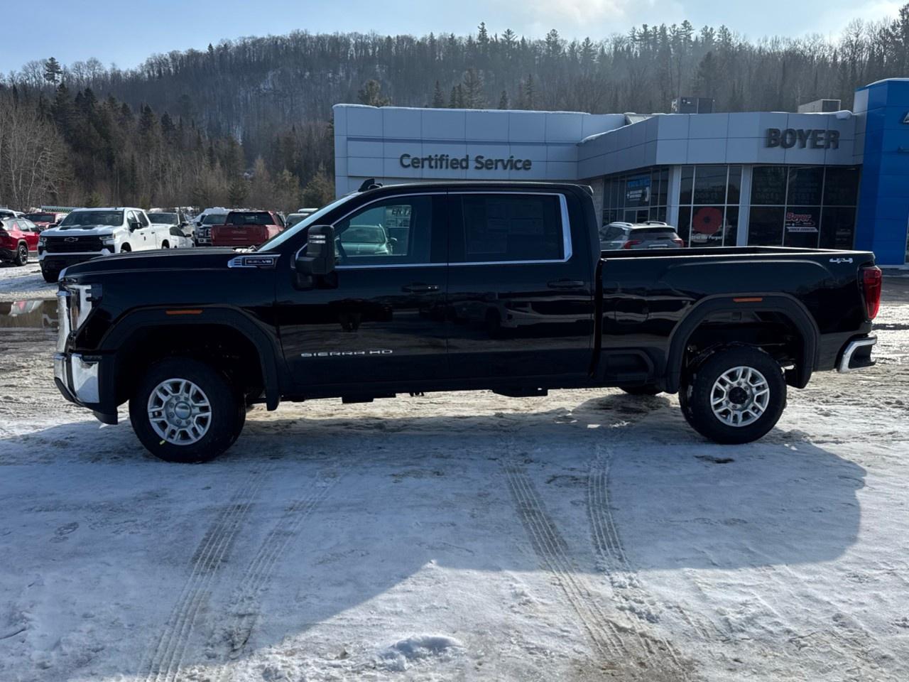 2026 GMC SIERRA 2500HD Crew Cab Standard Box 4-Wheel Drive SLE Photo