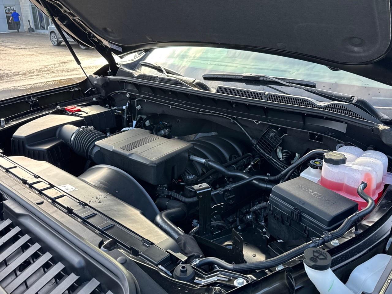 2026 GMC SIERRA 2500HD Crew Cab Standard Box 4-Wheel Drive SLE Photo