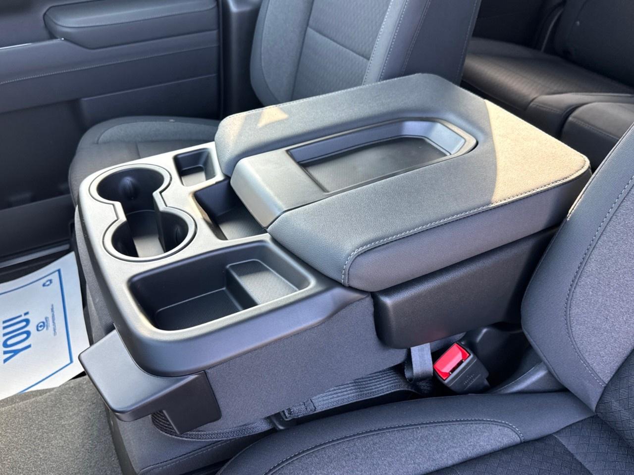 2026 GMC SIERRA 2500HD Crew Cab Standard Box 4-Wheel Drive SLE Photo