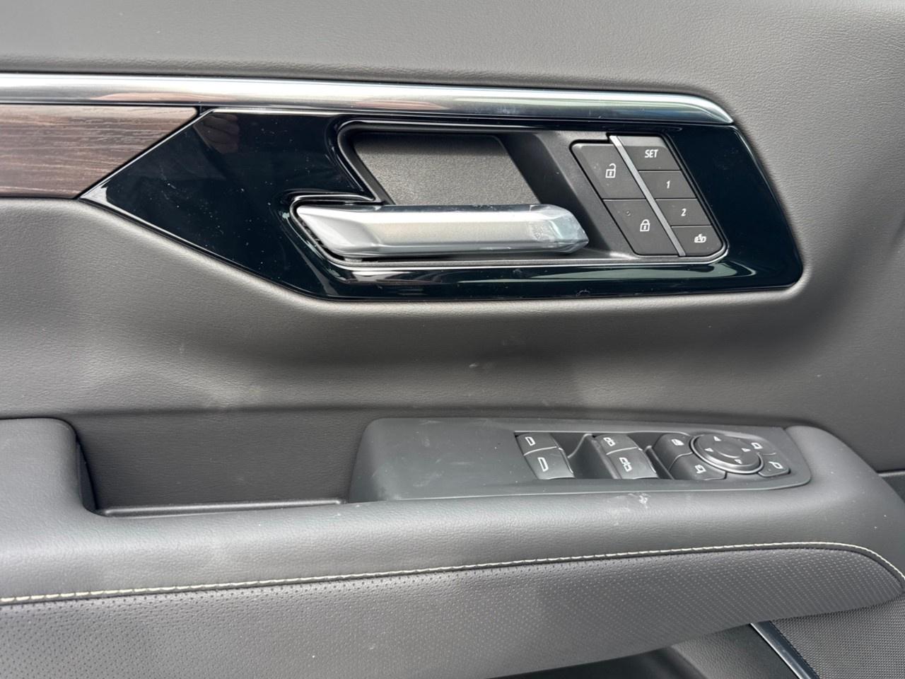2026 Chevrolet Tahoe 4WD 4dr Premier Photo