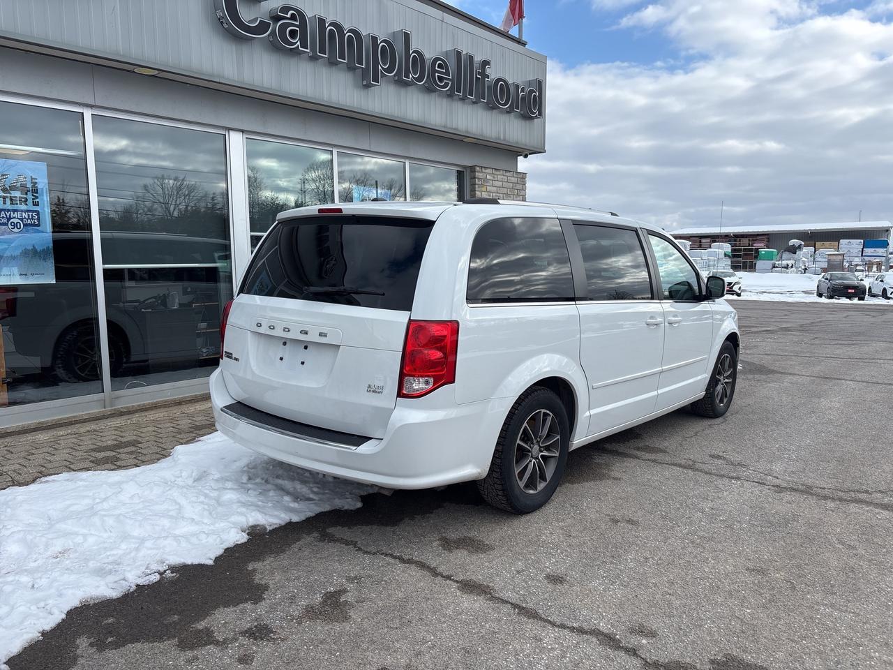 2017 Dodge Grand Caravan SXT Premium Plus Photo