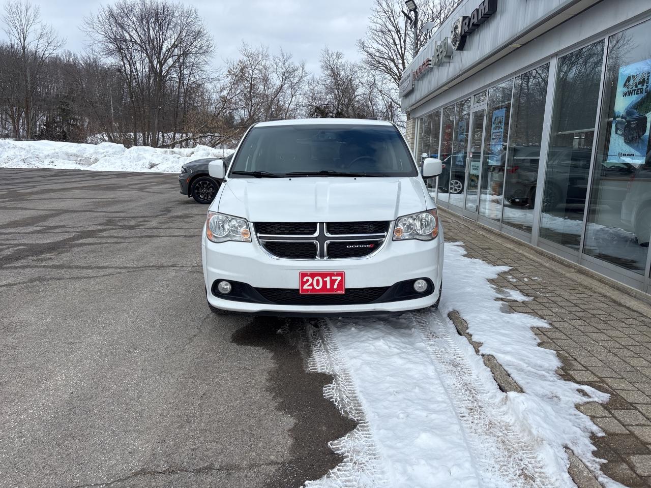 2017 Dodge Grand Caravan SXT Premium Plus Photo