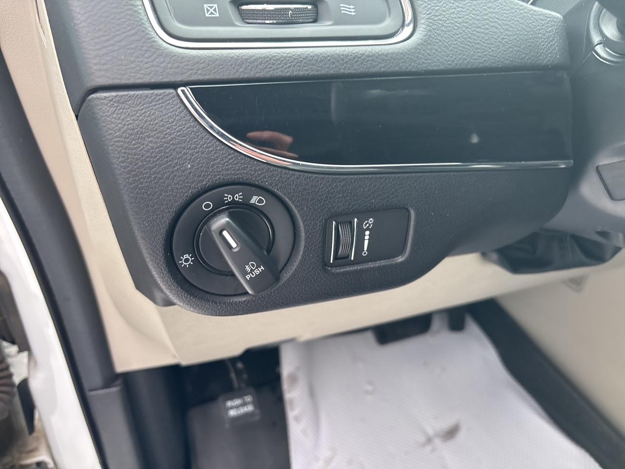 2017 Dodge Grand Caravan SXT Premium Plus Photo