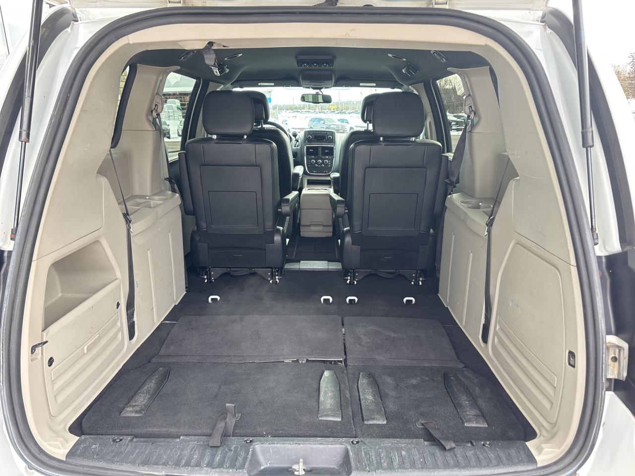 2017 Dodge Grand Caravan SXT Premium Plus Photo