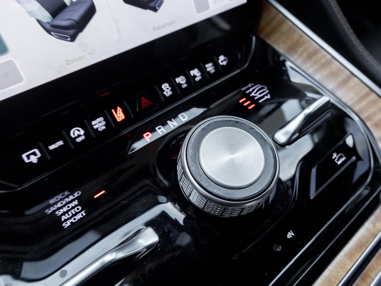 2024 Jeep Grand Wagoneer L Series III Photo