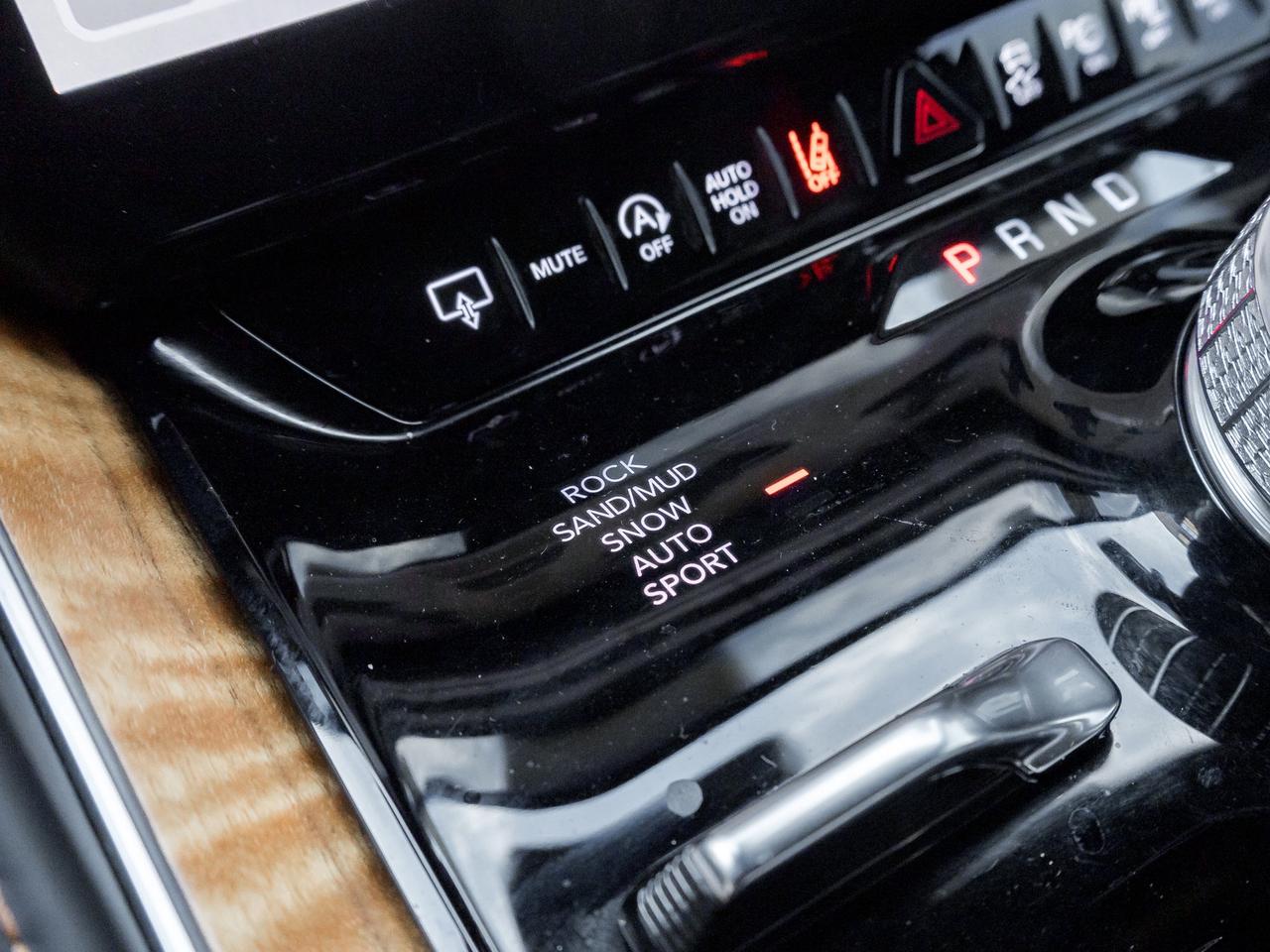 2024 Jeep Grand Wagoneer L Series III Photo