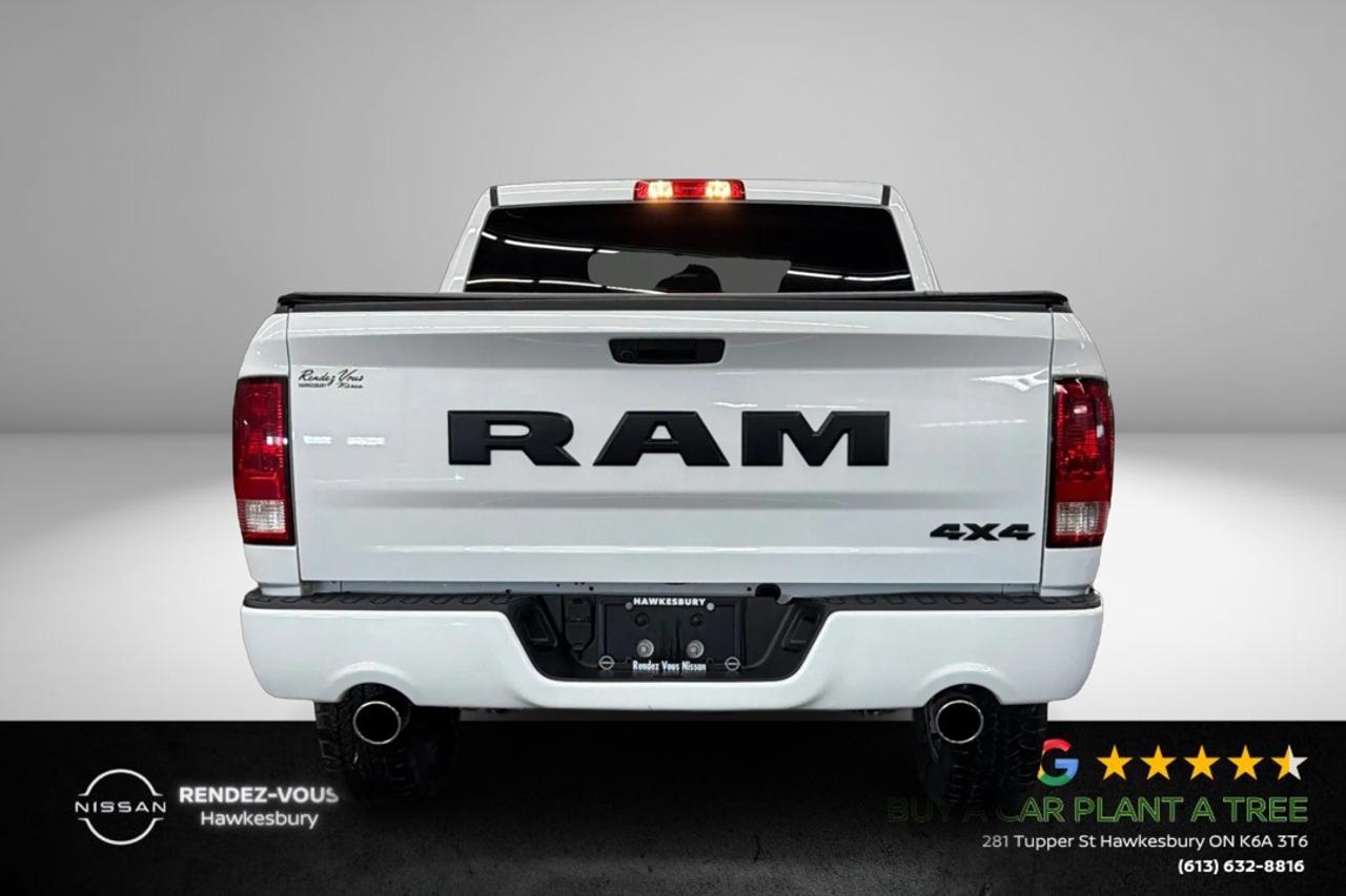 2021 RAM 1500 Classic EXPRESS Photo