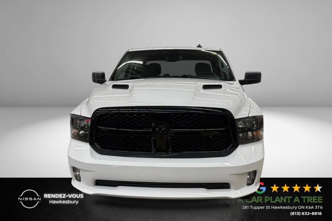 2021 RAM 1500 Classic EXPRESS Photo