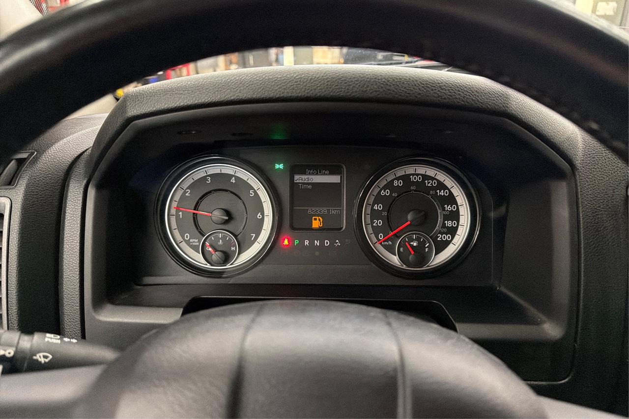 2021 RAM 1500 Classic EXPRESS Photo