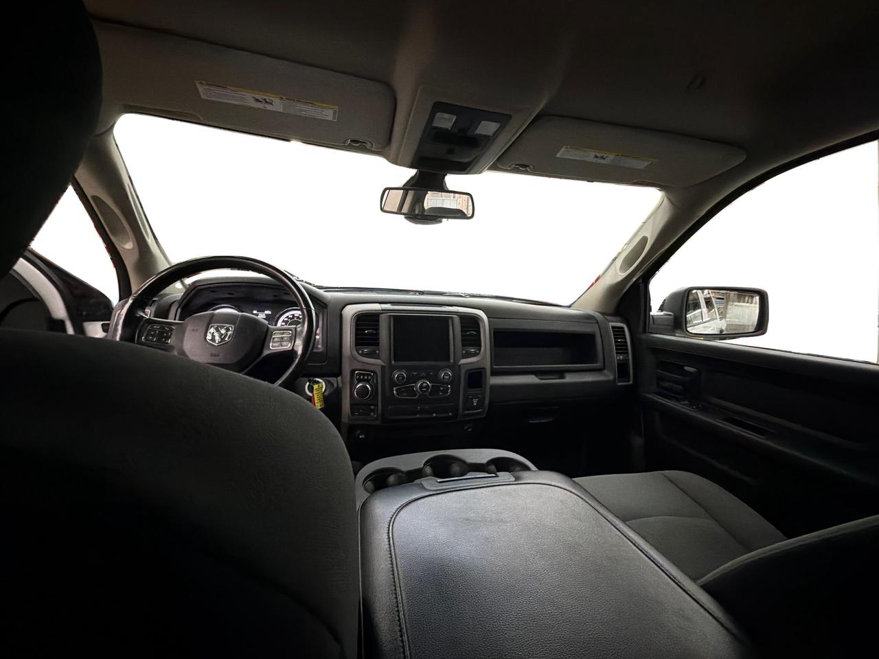 2021 RAM 1500 Classic EXPRESS Photo