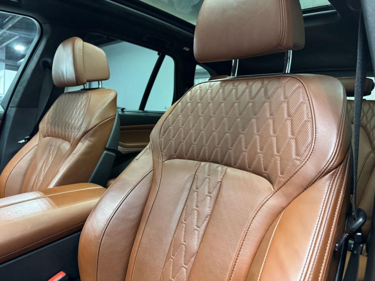 2022 BMW X5 XDRIVE 40i  M PACK PREMIUM EXCELLENCE 22 WHEELS Photo