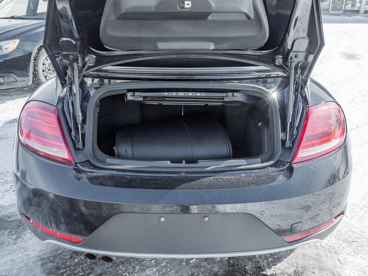 2017 Volkswagen Beetle Convertible Dune Photo