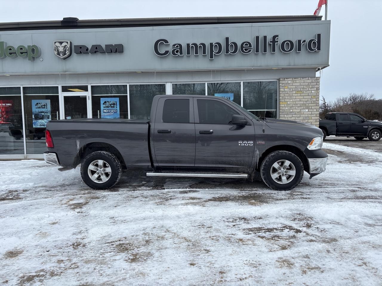 2017 RAM 1500 ST Photo3