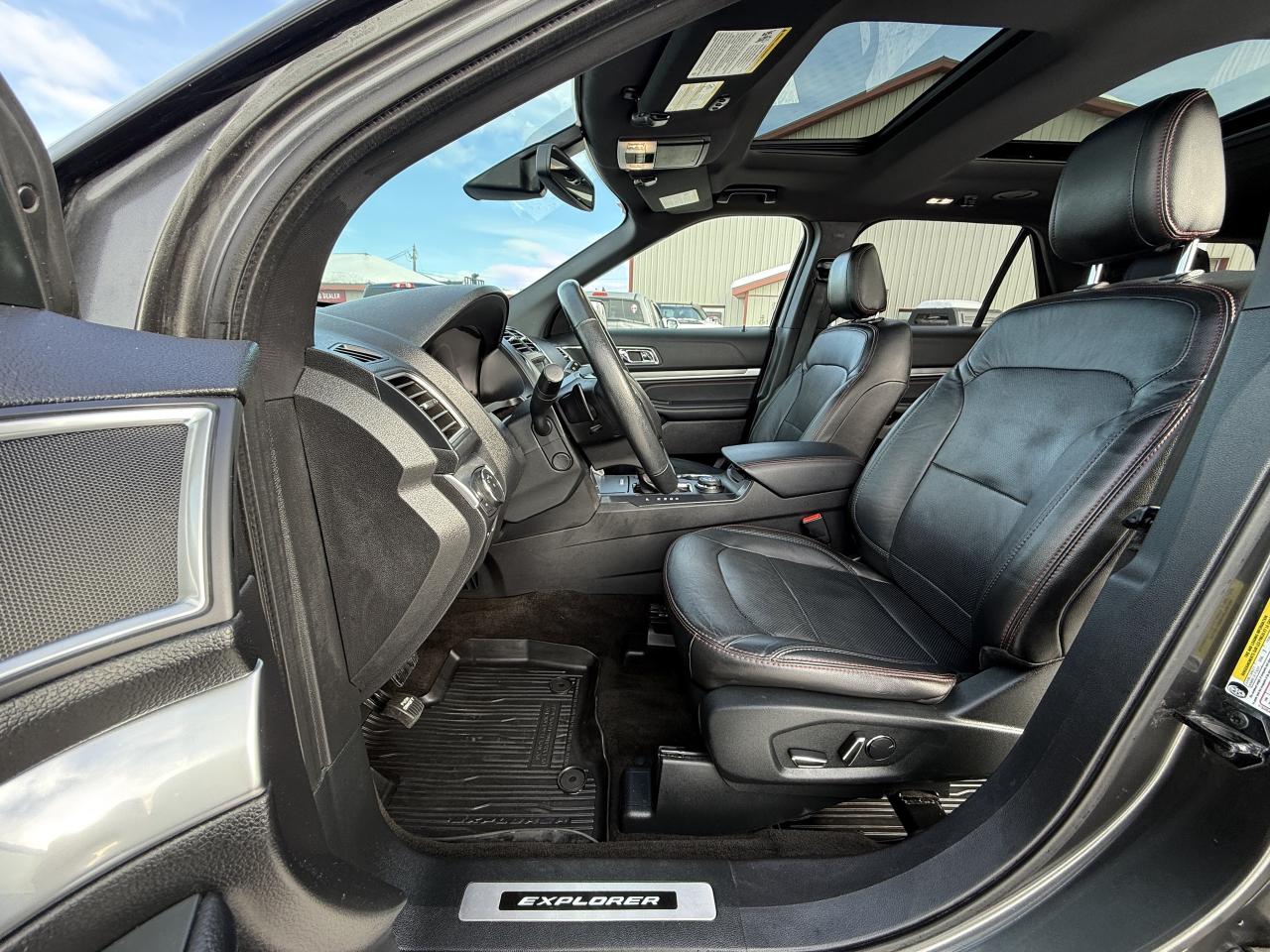 2018 Ford Explorer Sport 4WD Photo