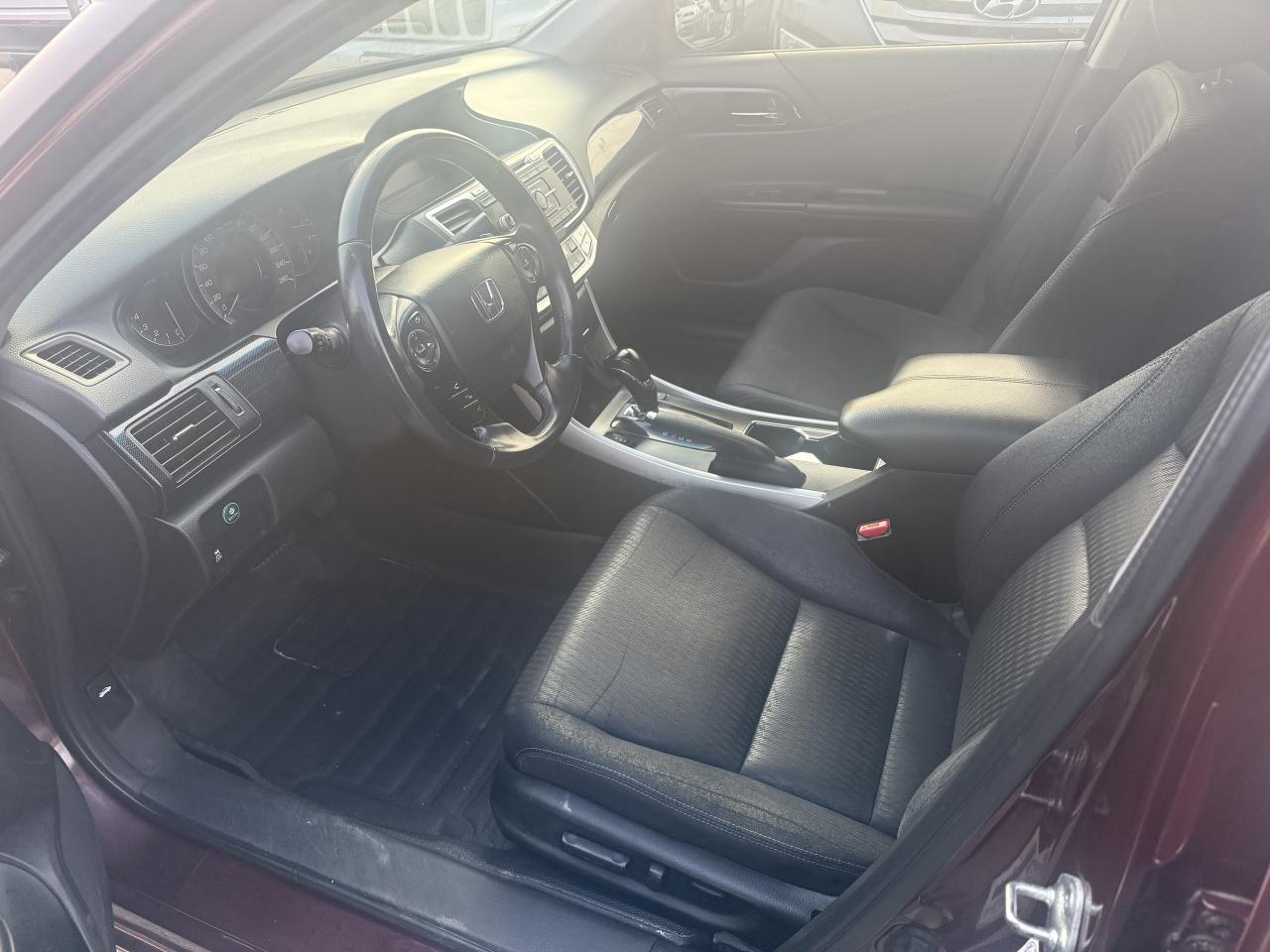 2013 Honda Accord Sedan *** 3 YEAR WARRANTY INCLUDED *** Photo