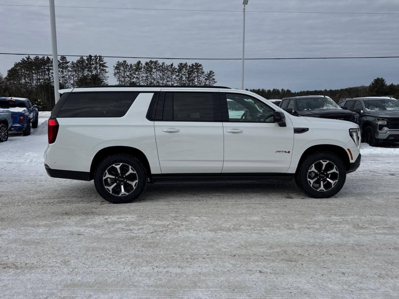 2026 GMC Yukon XL 4WD 4dr AT4 Photo