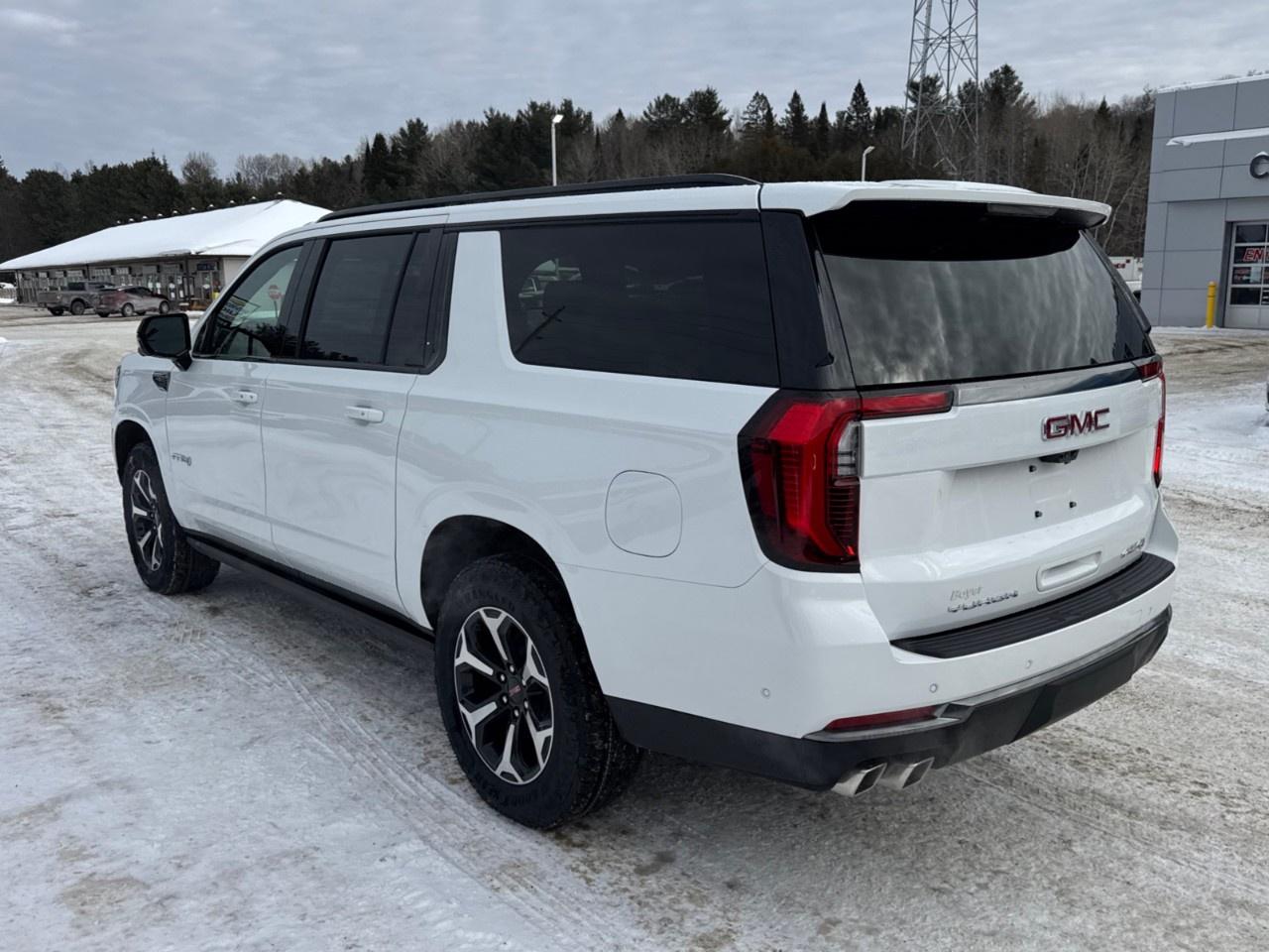 2026 GMC Yukon XL 4WD 4dr AT4 Photo