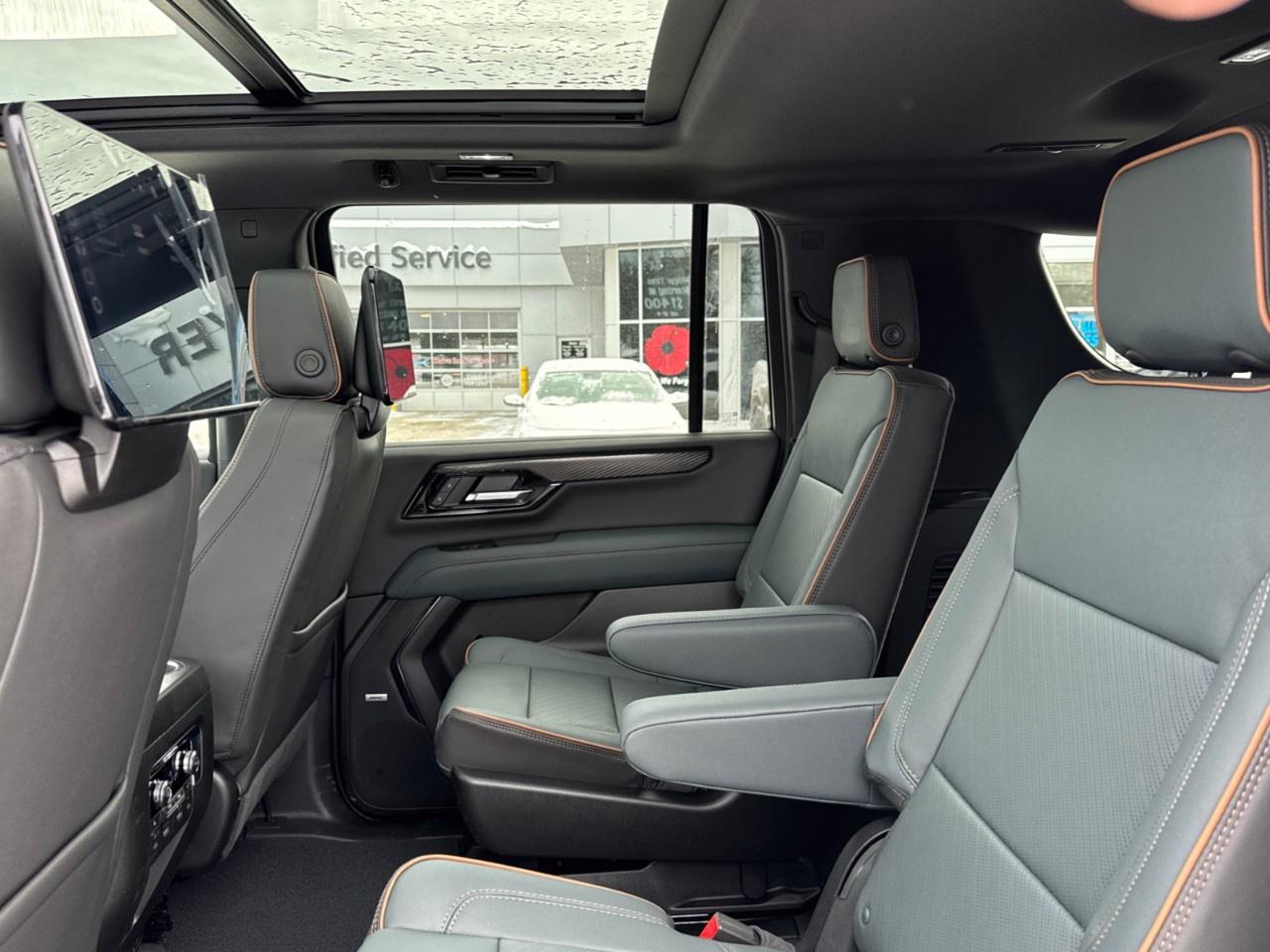 2026 GMC Yukon XL 4WD 4dr AT4 Photo