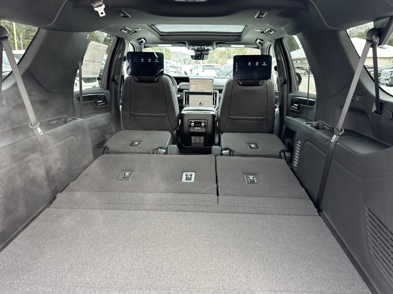 2026 GMC Yukon XL 4WD 4dr AT4 Photo