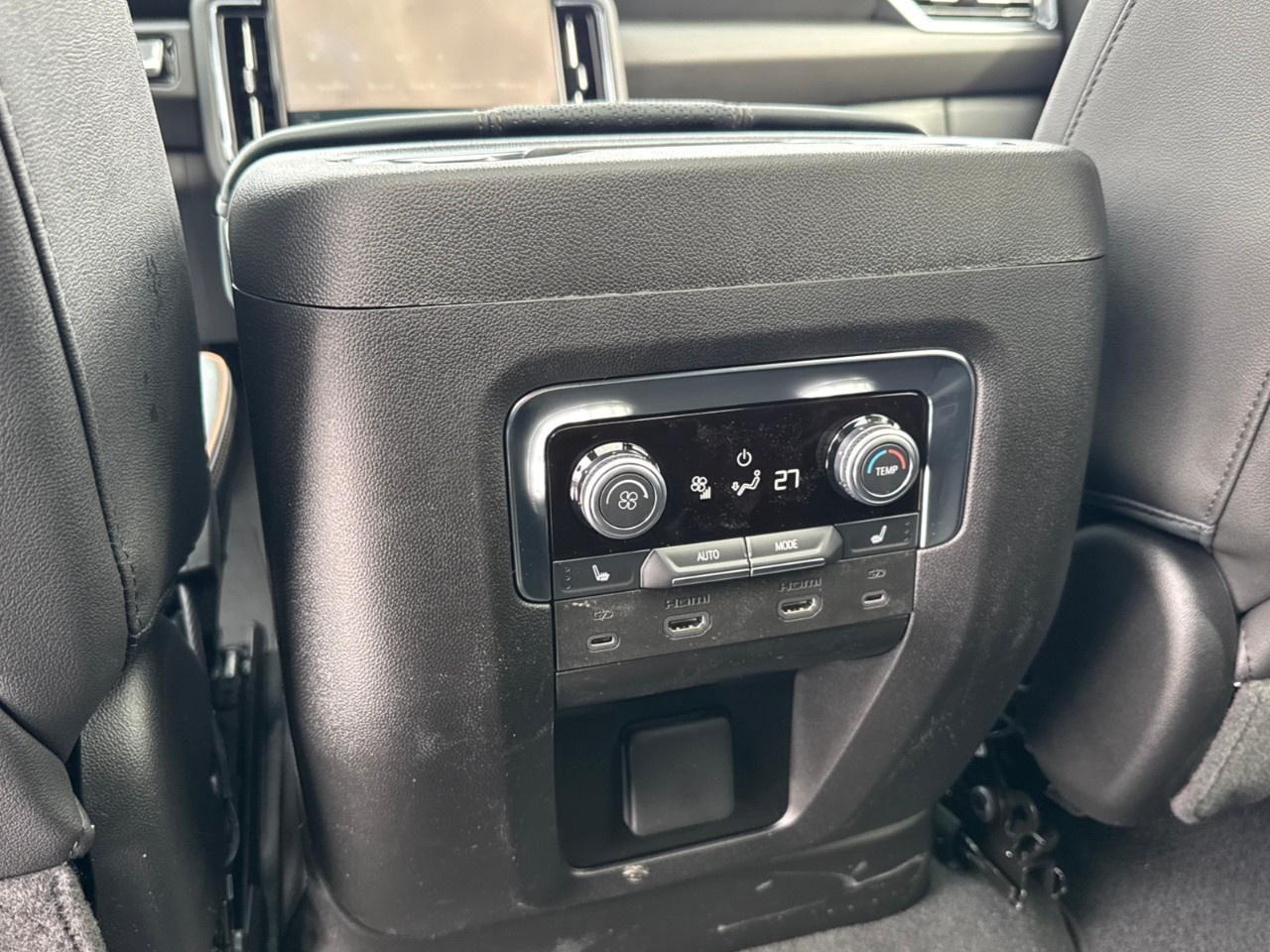 2026 GMC Yukon XL 4WD 4dr AT4 Photo