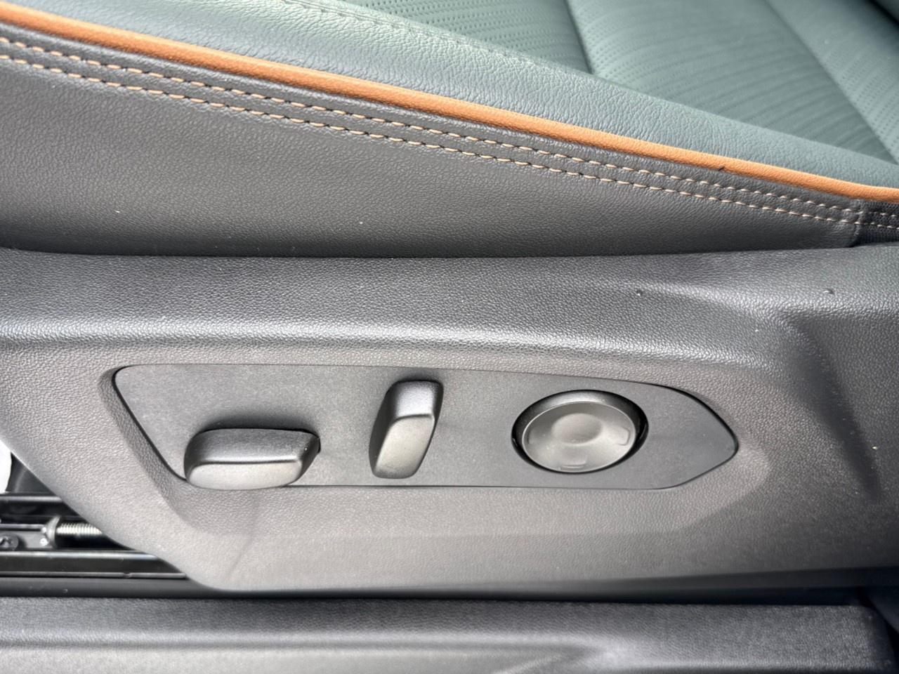 2026 GMC Yukon XL 4WD 4dr AT4 Photo