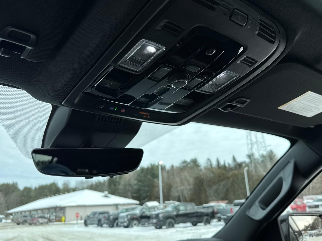 2026 GMC Yukon XL 4WD 4dr AT4 Photo