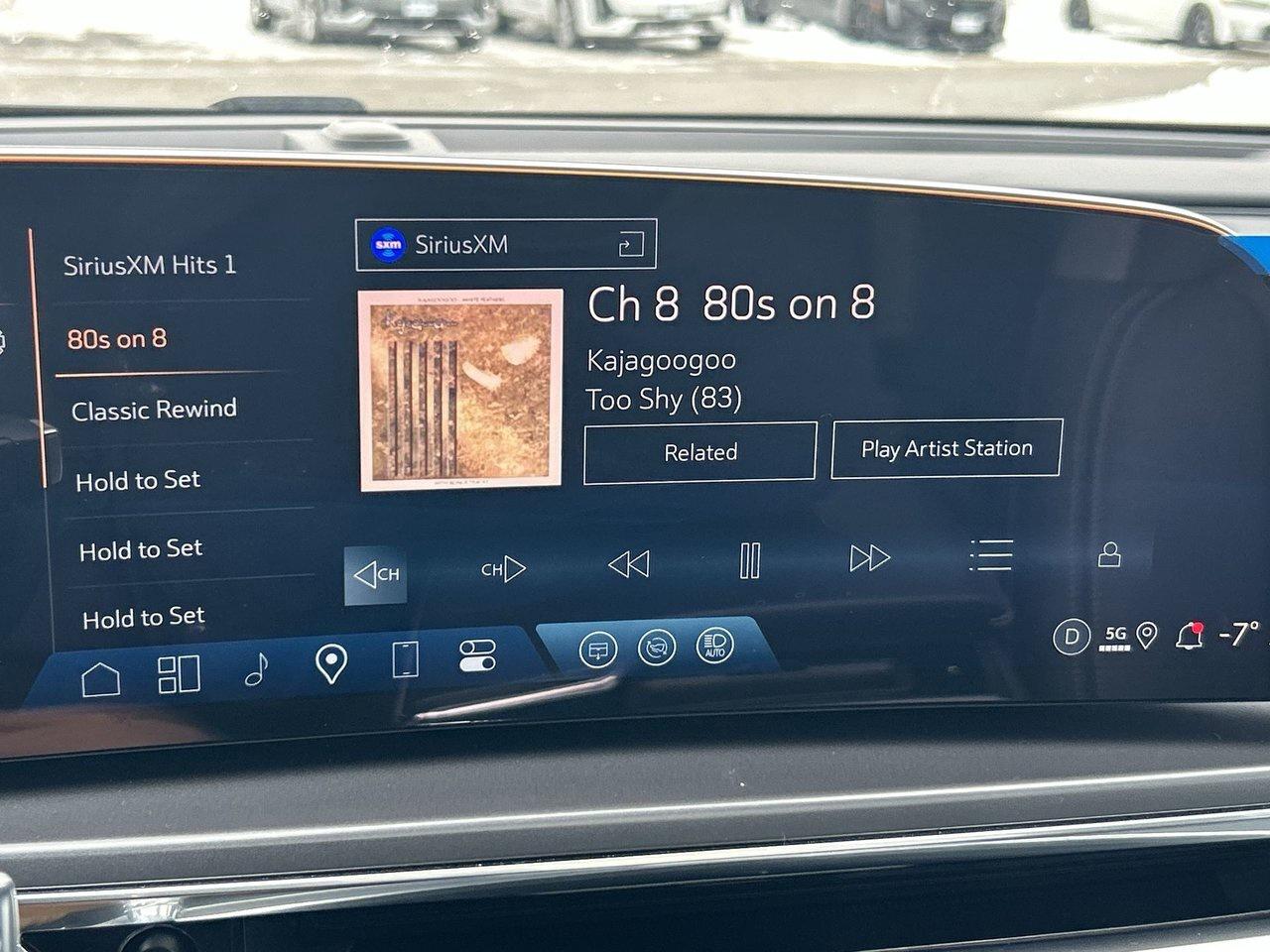 2024 Cadillac LYRIQ 4dr Tech w/1SA Only 25,000kms! Glass Roof Heated S Photo