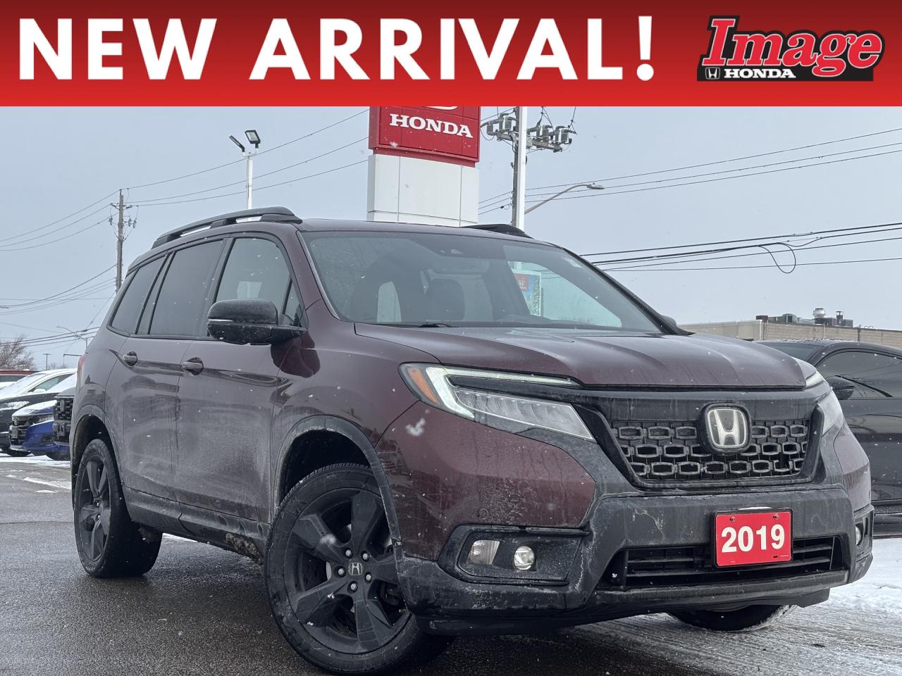 2019 Honda Passport Touring AWD   LEATHER } SUNROOF   APPLE CARPLAY Photo