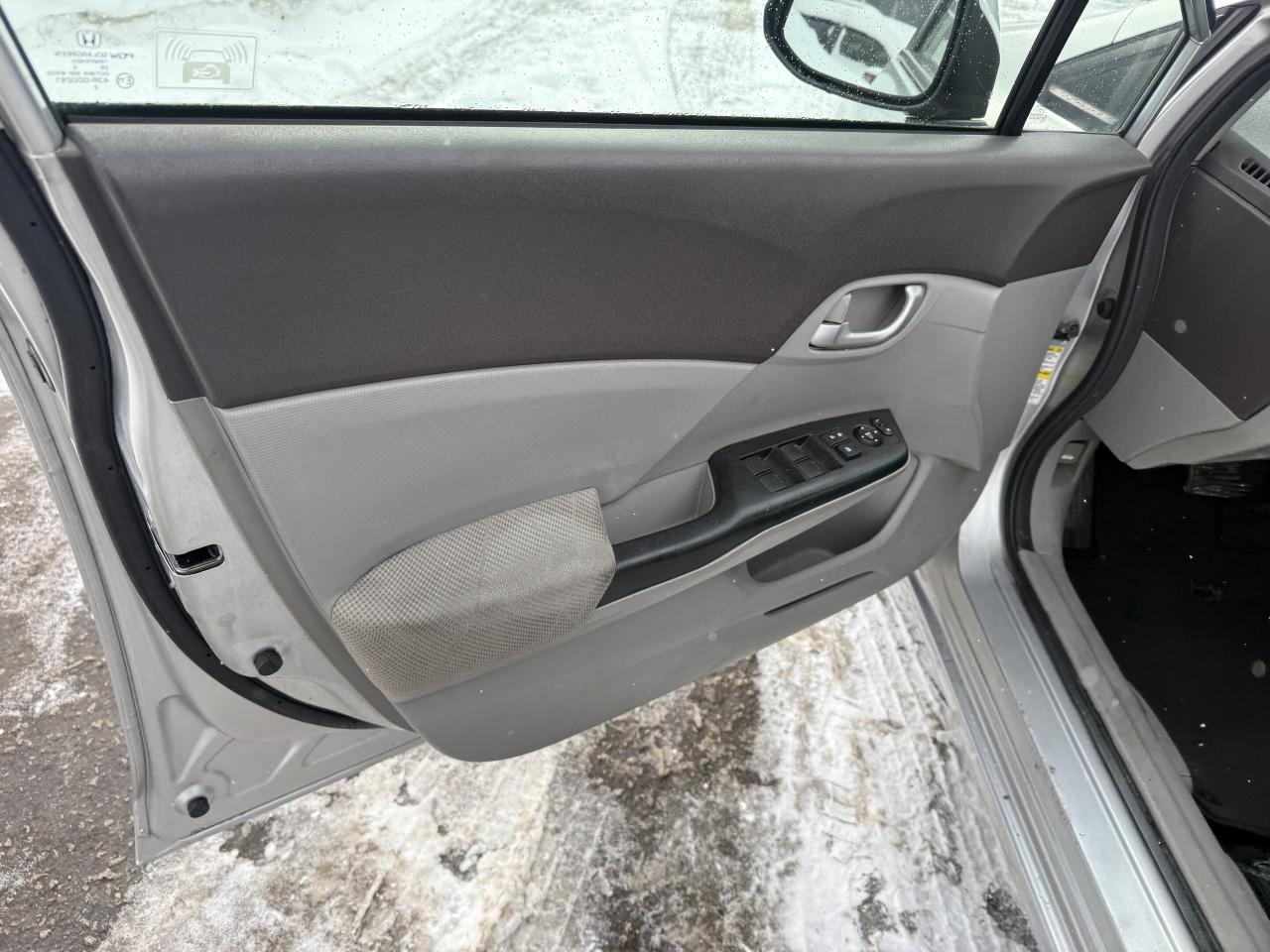 2012 Honda Civic *** 3 YEAR WARRANTY INCLUDED *** Photo