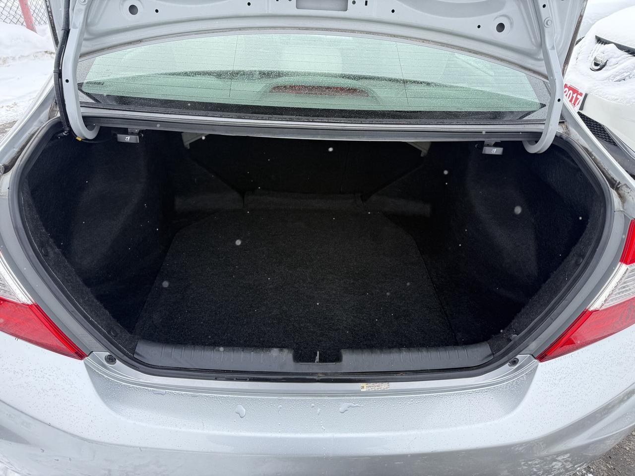 2012 Honda Civic *** 3 YEAR WARRANTY INCLUDED *** Photo