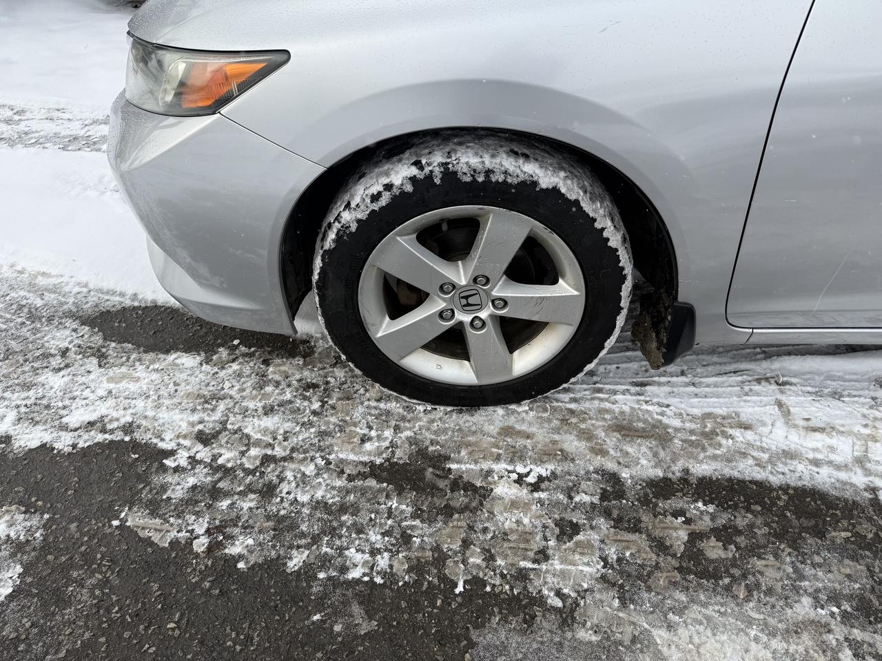 2012 Honda Civic *** 3 YEAR WARRANTY INCLUDED *** Photo