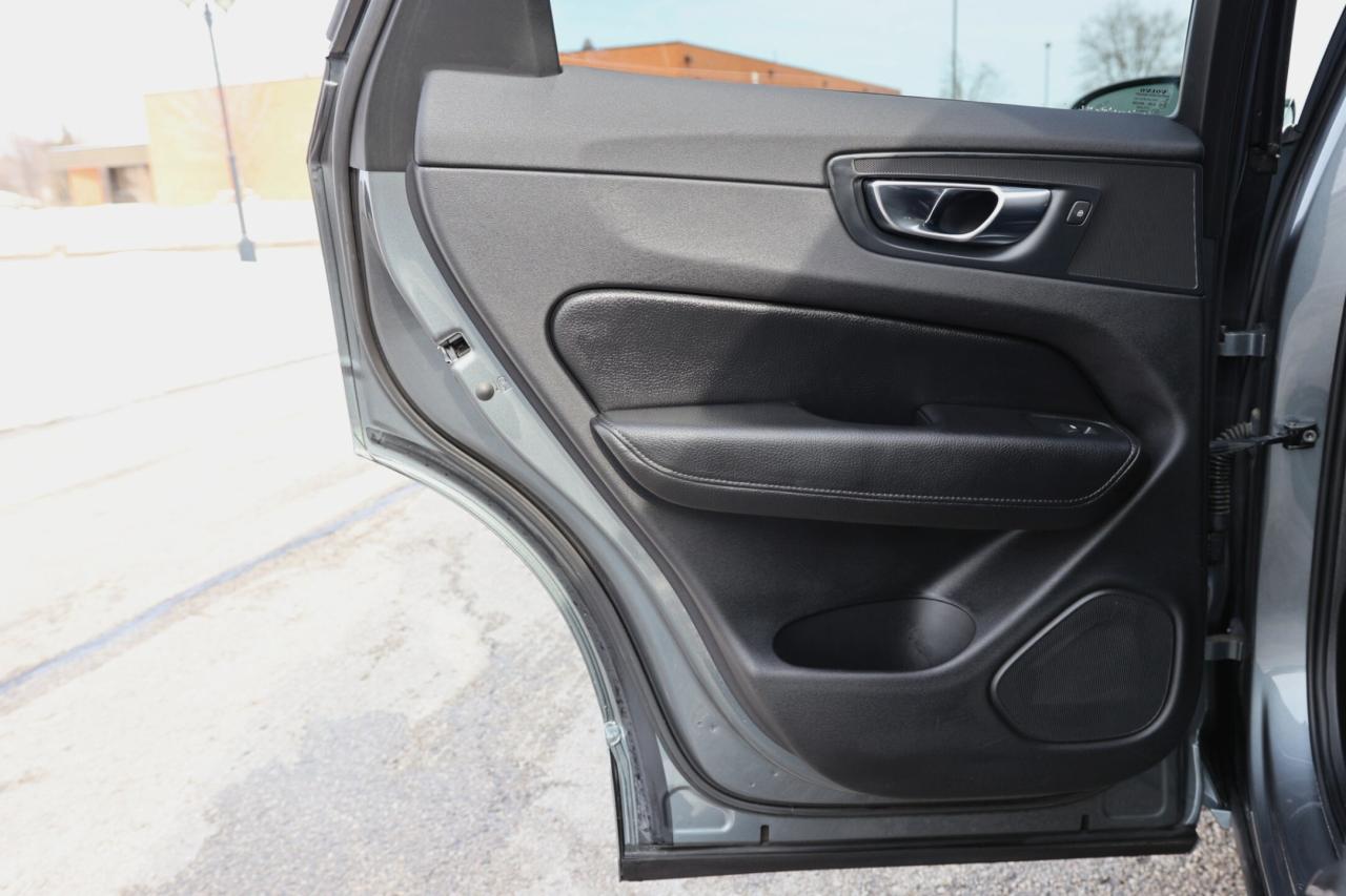 2019 Volvo XC60 T6-360CAM/AWD/360CAM/ADAPT CRUISE/PANOROOF/BLIS/P Photo